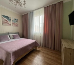 Двухкомнатная квартира с бассейном в Frukty Rent