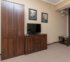 2-х местный номер повышенной комфортности с большой кроватью в Жемчуг