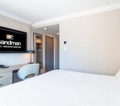Номер Standard в Sandman Hotel Vancouver Downtown