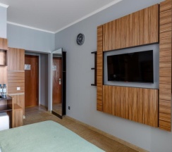 БИЗНЕС с одной большой кроватью в Cronwell Ника Center