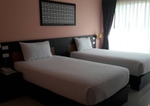 Двухместный номер Standard с балконом 2 отдельные кровати в Phuket Chinoinn Hotel