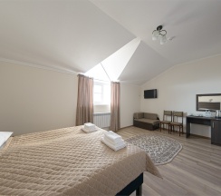 Полулюкс в Лагуна