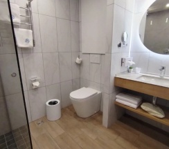Двухместный номер Comfort с видом на город (двуспальная кровать) в Апарт-Отель Николая Никонова 18