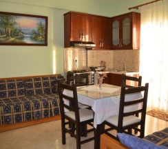 Четырёхместный номер Standard с видом на море в Hotel Erioni