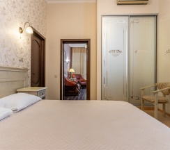 Модерн  (Двухкомнатный 3-х местный номер с балконом) в Odeon