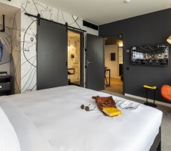 Penta Люкс  двухкомнатный с гостиной и спальней в Pentahotel ARBAT