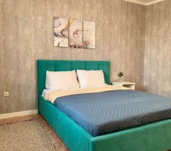 ул. Комарова д.8, кв.424 15 этаж, 6 подъезд в Рич хотелс