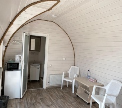 Коттедж премиум с 1 двуспальной кроватью (Глэмпинг люкс) в Набережная №1