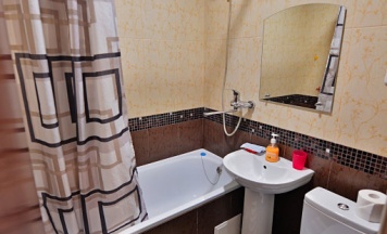 Трёхместный номер Standard с балконом и с видом на горы в Малибу