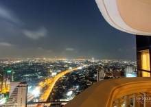 Клубный люкс Tower с 3 комнатами с балконом в Отель Tower Club at lebua