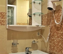 Стандартный номер с двуспальной кроватью в Делис