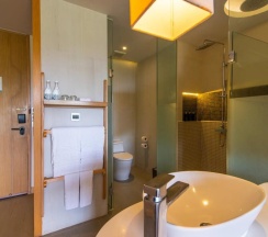 Двухместный номер Deluxe с видом на море 2 отдельные кровати в Crest Resort & Pool Villas