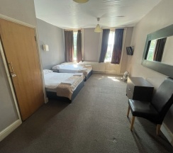 Четырёхместный номер Standard в Somerset Hotel Baker Street London