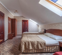 Мансардный семейный без балкона в Karap palace hotel