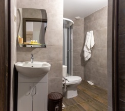 Стандартный двухместный  номер с электрокамином в Ring Road Hotel
