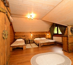 Номер «Комфорт Семейный» 3-х местный в Прохладный