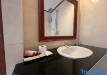 Трёхместный номер Deluxe в The President Hotel at Chokchai 4