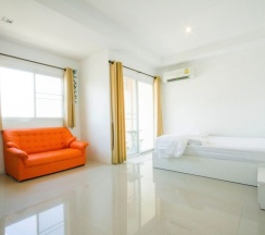 Номер Standard с балконом в Lotus Suite Hua Hin