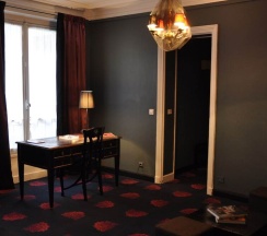 Одноместный люкс двуспальная кровать в Alba Opera Hotel