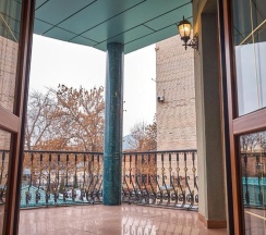 Двухместный номер Standard с балконом двуспальная кровать в Queens Hotel