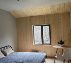 Коттедж с балконом в BarnHouse