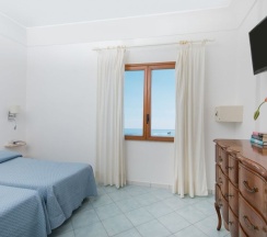 Четырёхместный номер Standard в Hotel Pupetto