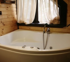 Коттедж Люкс для двоих в Волжанка