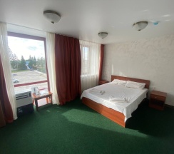 1. Однокомнатный, с видом на Монастырскую площадь в Боровница