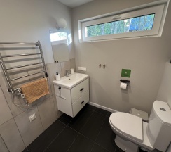 Домик зеленый в Домики в поле