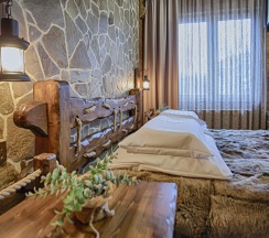 Двухместный 26 люкс с видом на парк двуспальная кровать в Exclusive Hotel&Apartments