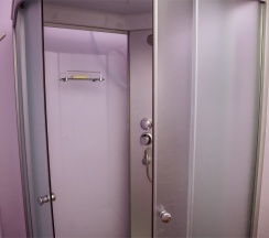 Общий номер до 20 гостей с двухъярусными кроватями (Мужской) в Dom hostel