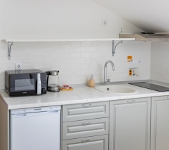 Студия с Мансардными окнами в Кarl House