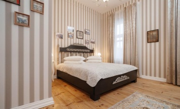 Номер стандарт улучшенный с 1 двуспальной кроватью в Дом купчихи Ершовой