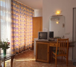 Семейный номер Standard в Sunny Varshava Hotel
