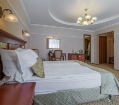 JUNIOR SUITE в Дегас