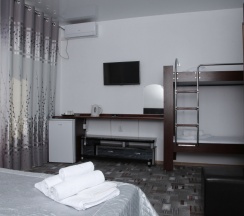 Четырёхместный номер Standard с балконом в Oniks