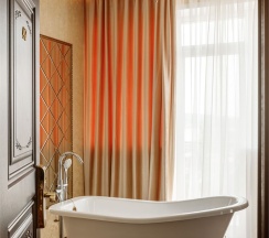 Luxe ESTET в Hotel Villa MARALIS