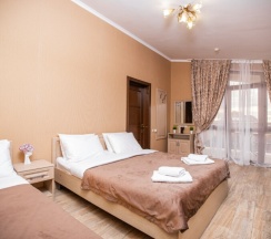 Комфорт 4-местный с двуспальной и односпальной кроватями с террасой в Джульетта