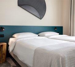 Улучшенный Стандарт с 1 кроватью King-size или 2 односпальными кроватями 90х200см в Нега