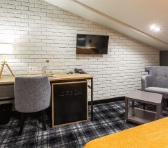 Стандартный двухместный номер на мансардном этаже. в Key hotel