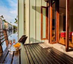 Люкс с балконом в Let's Sea Hua Hin Al Fresco Resort
