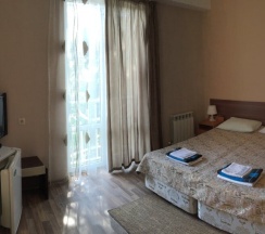 Четырёхместный номер Standard с 2 комнатами в На Короткой