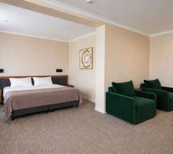 СУПЕРИОР в Grand Yan Hotel