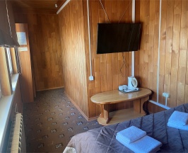 Эконом двухместный стандарт с большой кроватью в Baikal Best Edelweiss