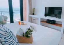 Двухместный номер Superior beachfront двуспальная кровать в Blue Tao Beach Hotel