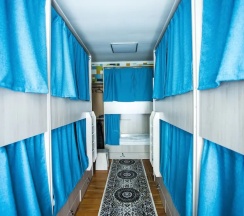 Кровать в общем номере в Eleon