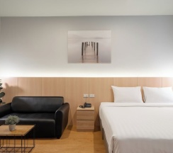 Двухместный номер Standard c 1 комнатой двуспальная кровать в The Arbern Hostel x Bistro