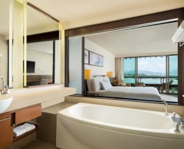 Номер Guest oceanfront в The Westin Siray Bay Resort & Spa, Phuket