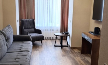 Номер для маломобильной группы населения Люкс 1-й этаж (101) в Увельские курорты