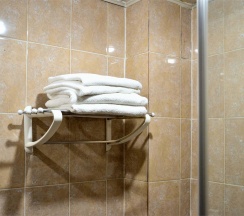 №1. Семейный номер с двуспальной кроватью, диваном и видом на Байкал в Прибой